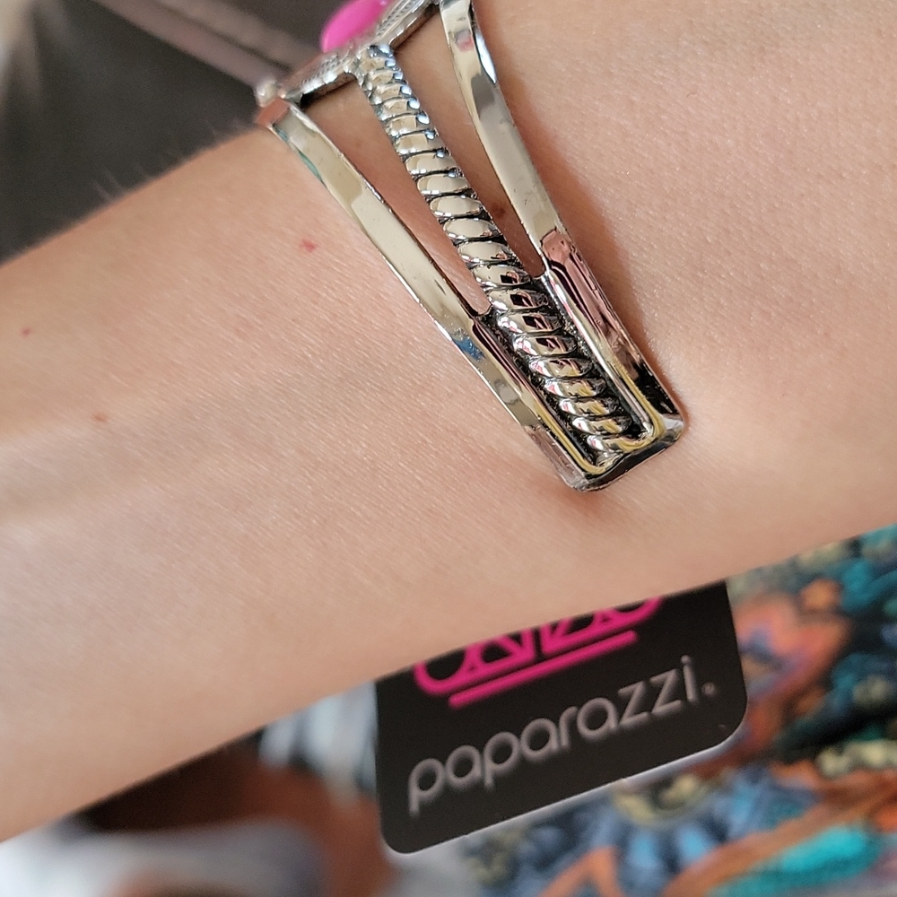 🪁NEW! Bracelet - Picture 2 of 2